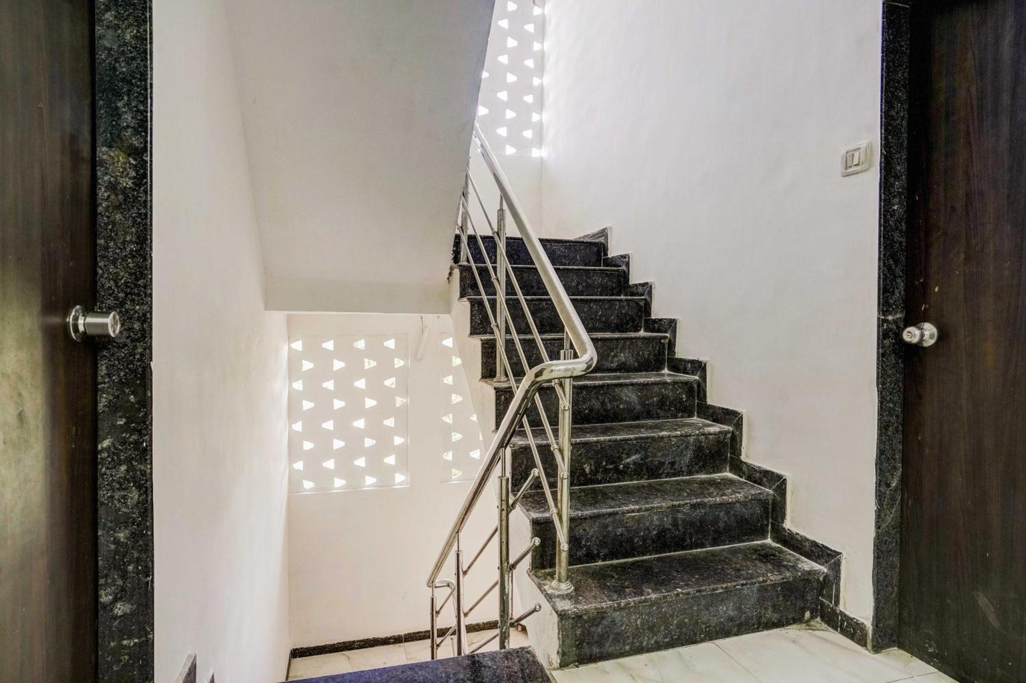 Super Hotel O Nashik Near Vijay Mamta Theatre Formerly Sahara Inn Luaran gambar