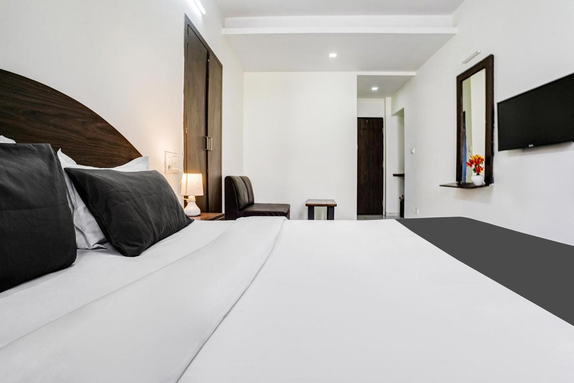Super Hotel O Nashik Near Vijay Mamta Theatre Formerly Sahara Inn Luaran gambar