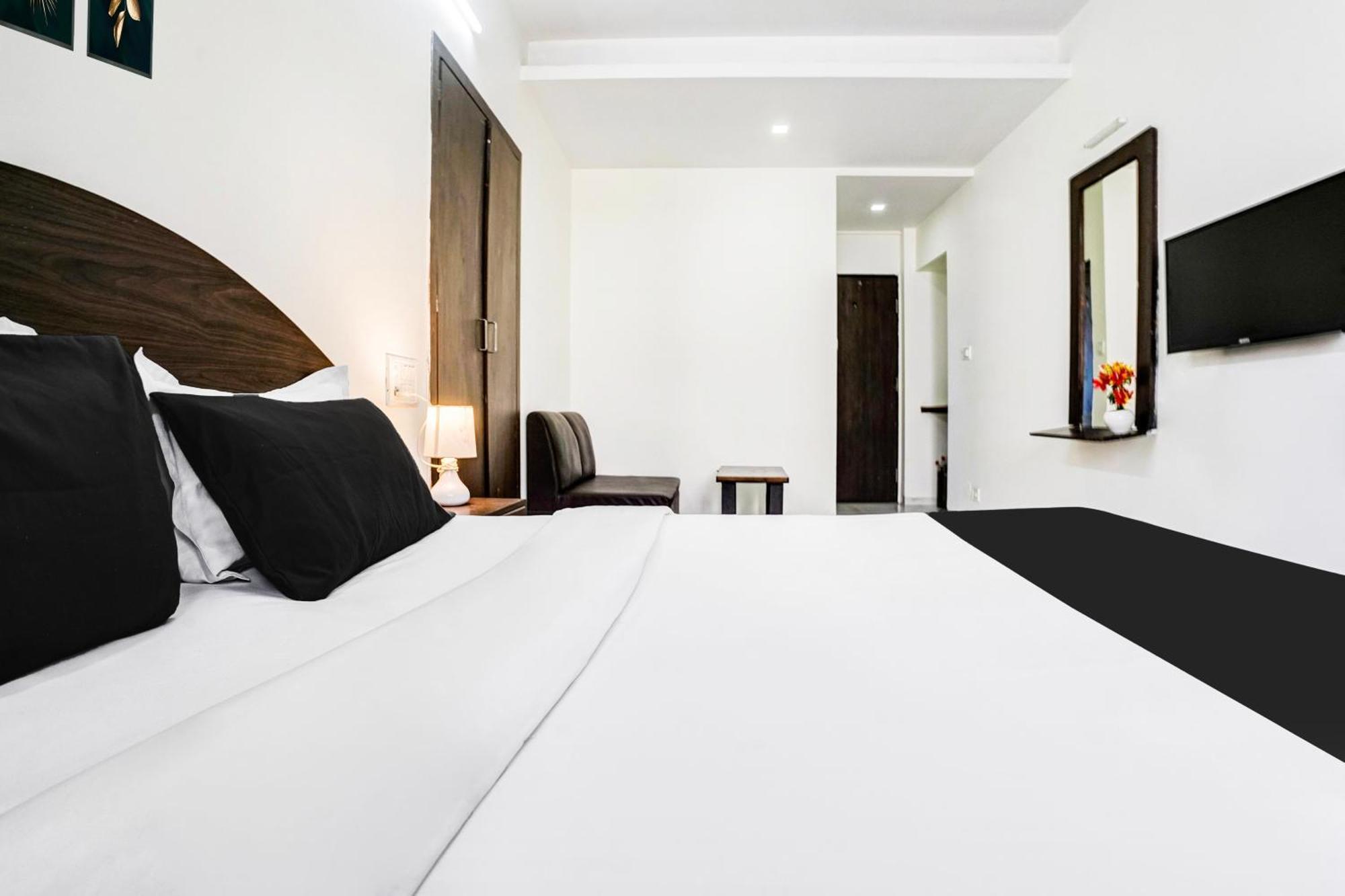 Super Hotel O Nashik Near Vijay Mamta Theatre Formerly Sahara Inn Luaran gambar