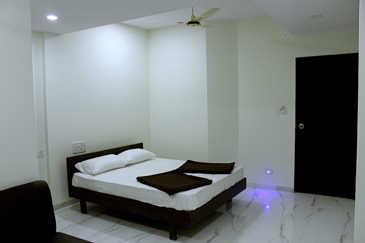 Super Hotel O Nashik Near Vijay Mamta Theatre Formerly Sahara Inn Luaran gambar